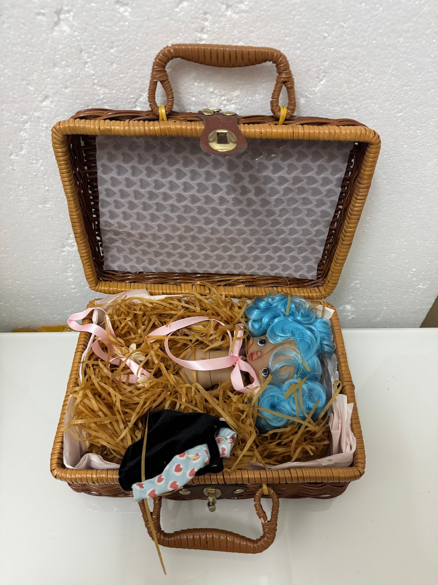 China Artist Bokka - One off Tan Skin Blue Hair Hand Print - Doll Show Limited NEW Artist Doll like Holala