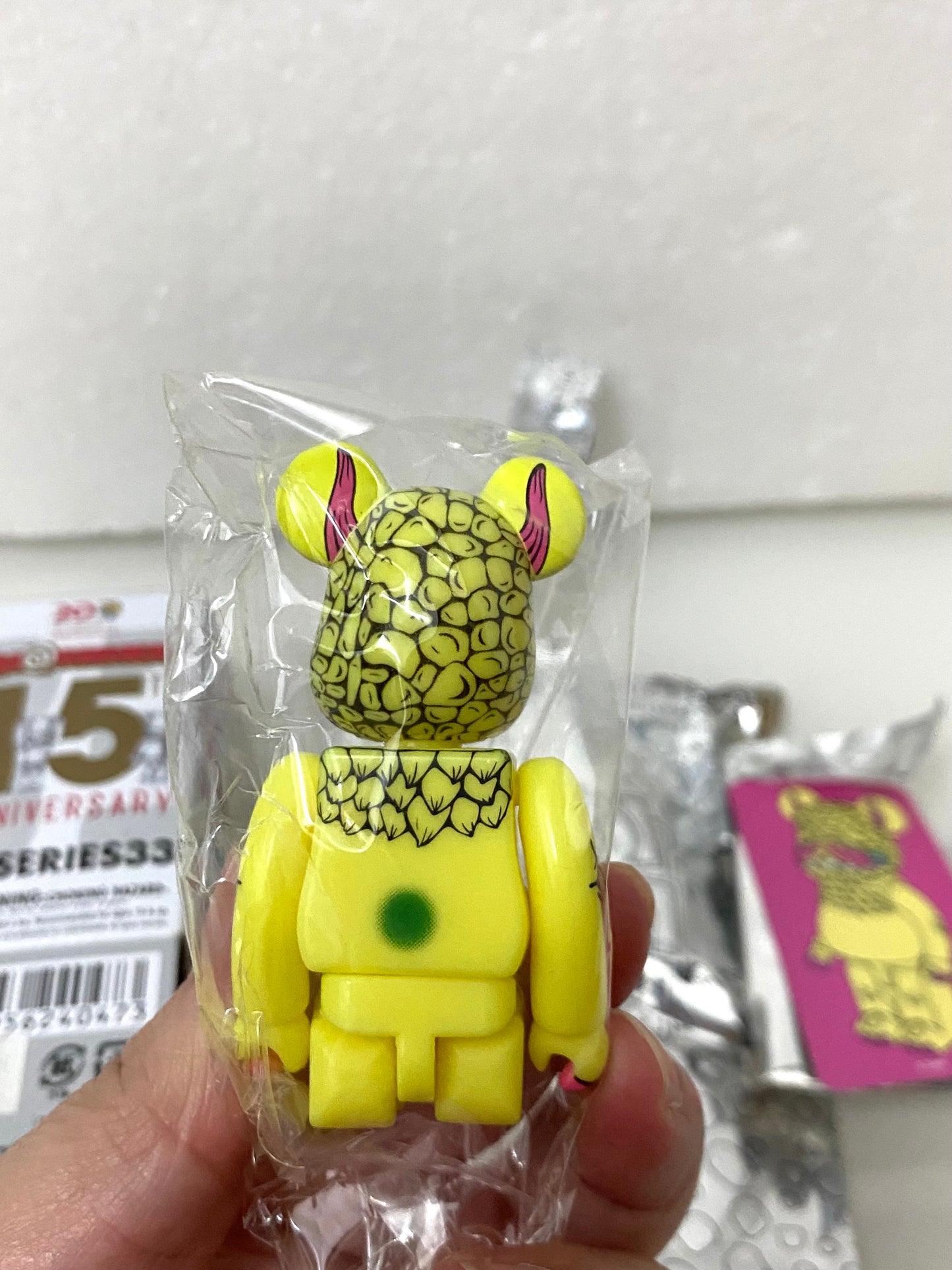 Japan Medicom Toy 100% Be@rbrick Series 33 | Artist Dan Monster - Retried Limited Rare Toy Collection