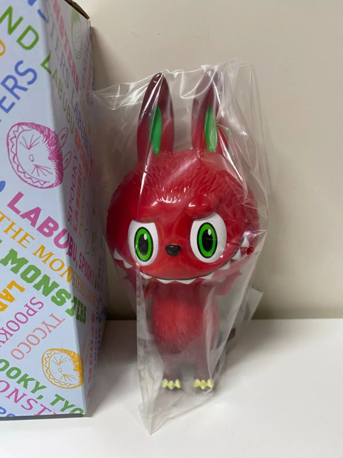 How2work Zimomo Xmas ver Limited Edition Retired Rare Red How2work Zimomo Xmas ver Limited Edition Retired Rare Red