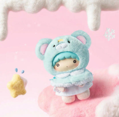 Miniso Sanrio Characters Winter Little Cape with Little Friends | Hello Kitty Little Twin Stars My Melody Kuromi Cinnamoroll Pompompurin Pochacco - Collectable Toys Mystery Blind Box