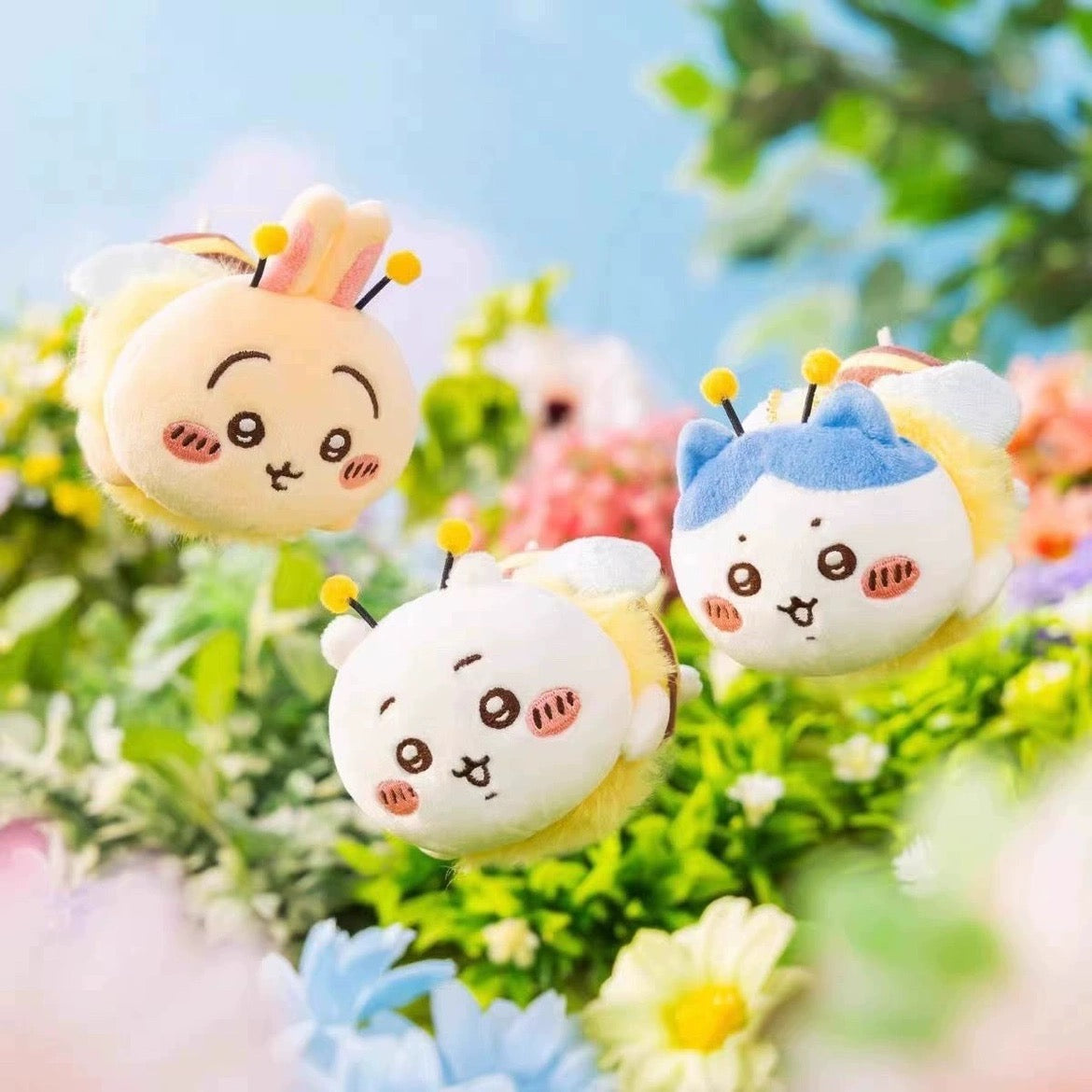 Japan ChiiKawa Spring Garden Series | Lovely Bee ChiiKawa Hachiware Usagi - Mini Plush Doll keychain