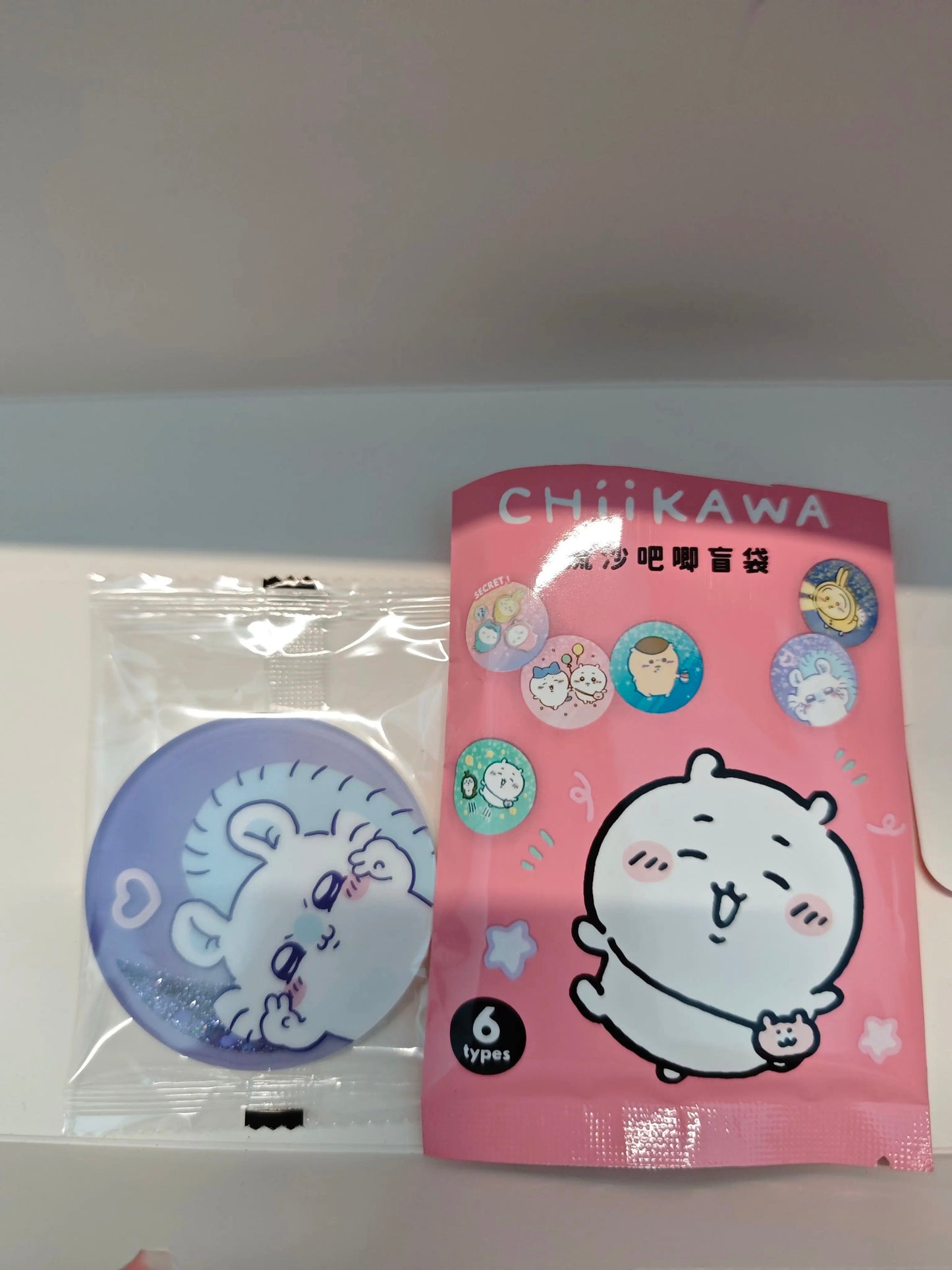 ChiiKawa X Miniso | ChiiKawa Hachiware Usagi Momonga Kurimanju Glitter Quicksand Badge Mystery Bag - Kawaii Items Room Decoration