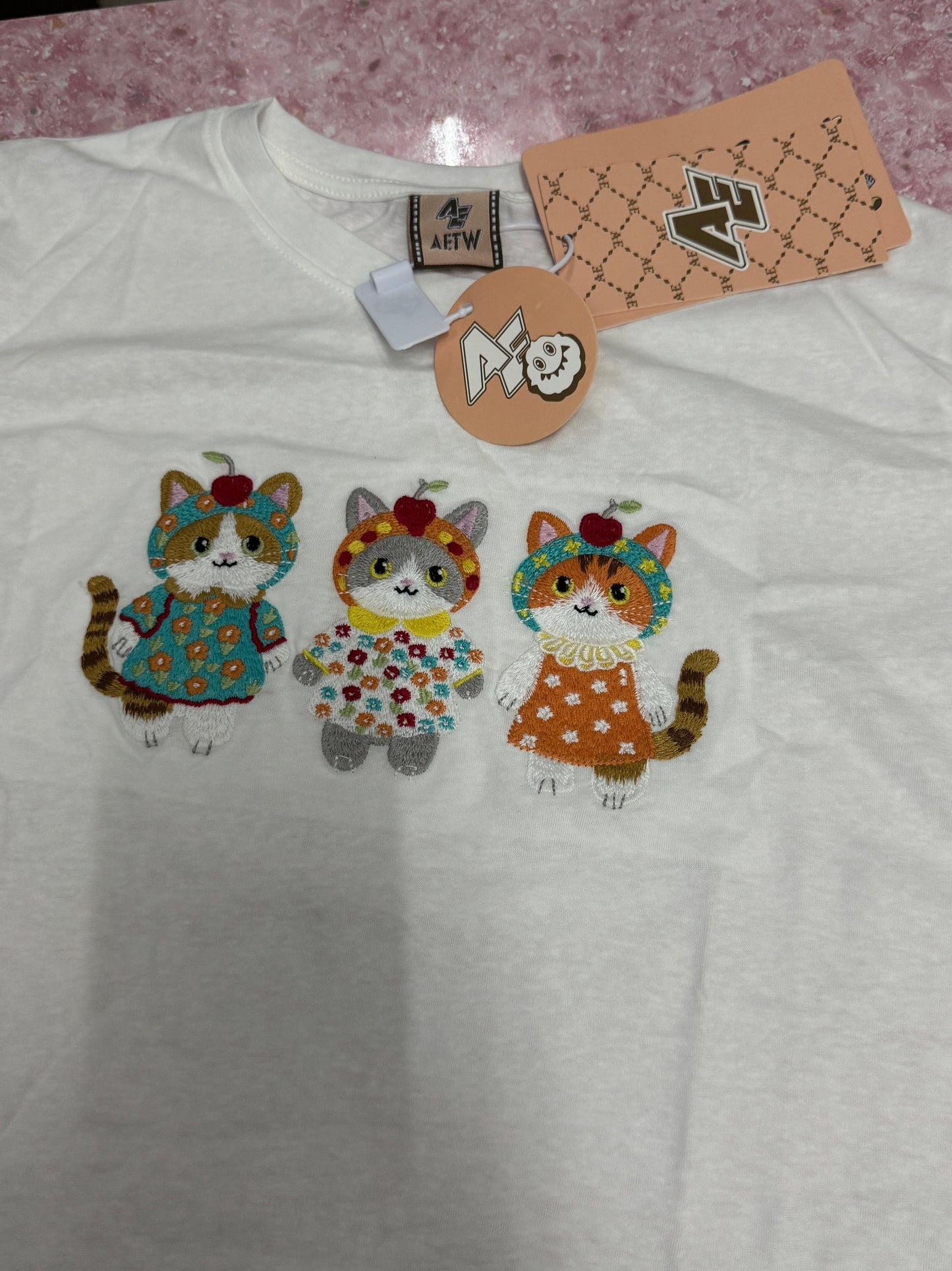 Korean Fashion Cute Animals Style T-Shirt Series | Embroidery 3 Little Cat - Kawaii Fashion Items