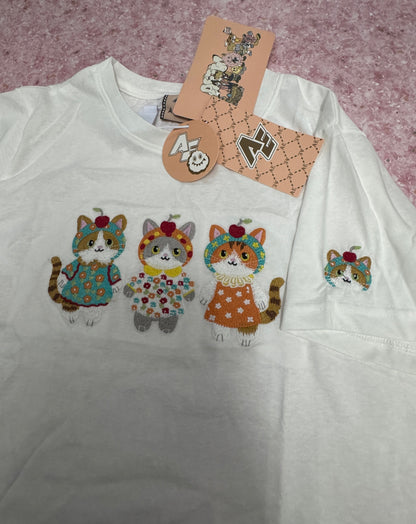 Korean Fashion Cute Animals Style T-Shirt Series | Embroidery 3 Little Cat - Kawaii Fashion Items