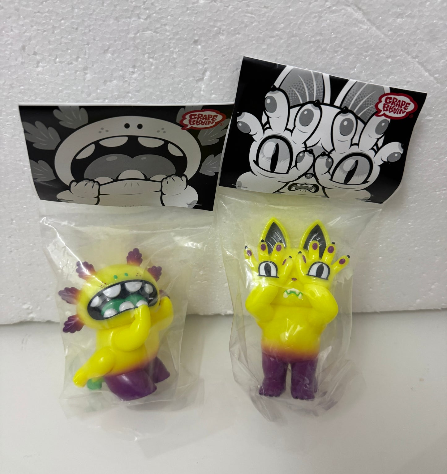 Japan Artist GRAPE BRAIN | Hell's Cat & Macaroni Neon Yellow & Purple Version - Sofubi Figure Soft Vinyl Rare