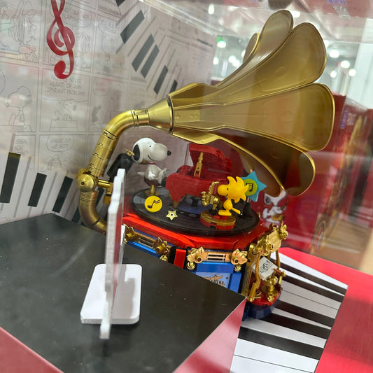 Pan Tasy x Peanut Music Box Series | Phonograph - Lovely Dog and Yellow Birds Building Blocks Toy Collections