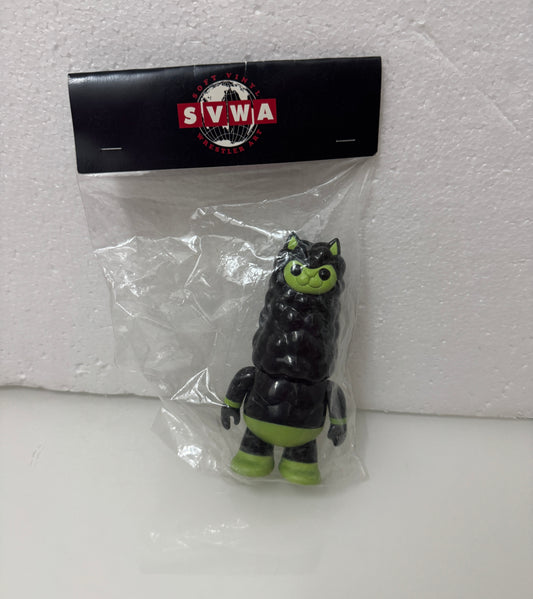 Japan Artist One Up SVWA Wrestler Art | Beast King Pacarra Alpaca Man Black Version - Sofubi Figure Soft Vinyl Rare