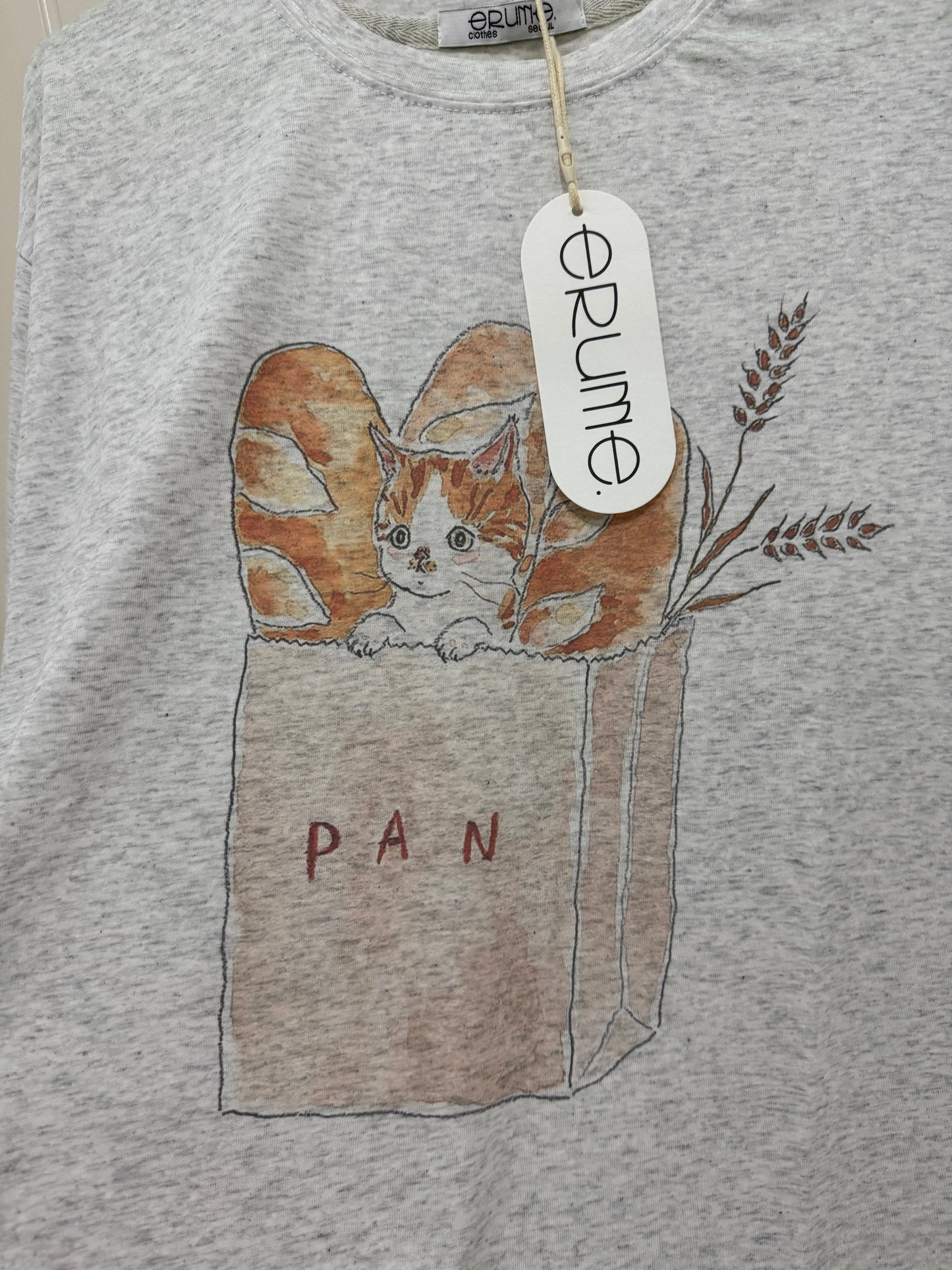 Korean Fashion Cute Animals Style T-Shirt Series | Cat in Paper Bag with French Bread - Kawaii Fashion Items