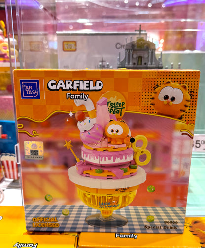 Pan Tasy x Garfield Family | Strawberry Creamy Drink - Lovely Cat Exotic Shorthair Building Blocks Toy Collections
