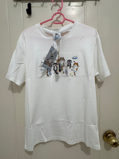 Korean Fashion Cute Animals Style T-Shirt Series | Cats Climb Up - Kawaii Fashion Items