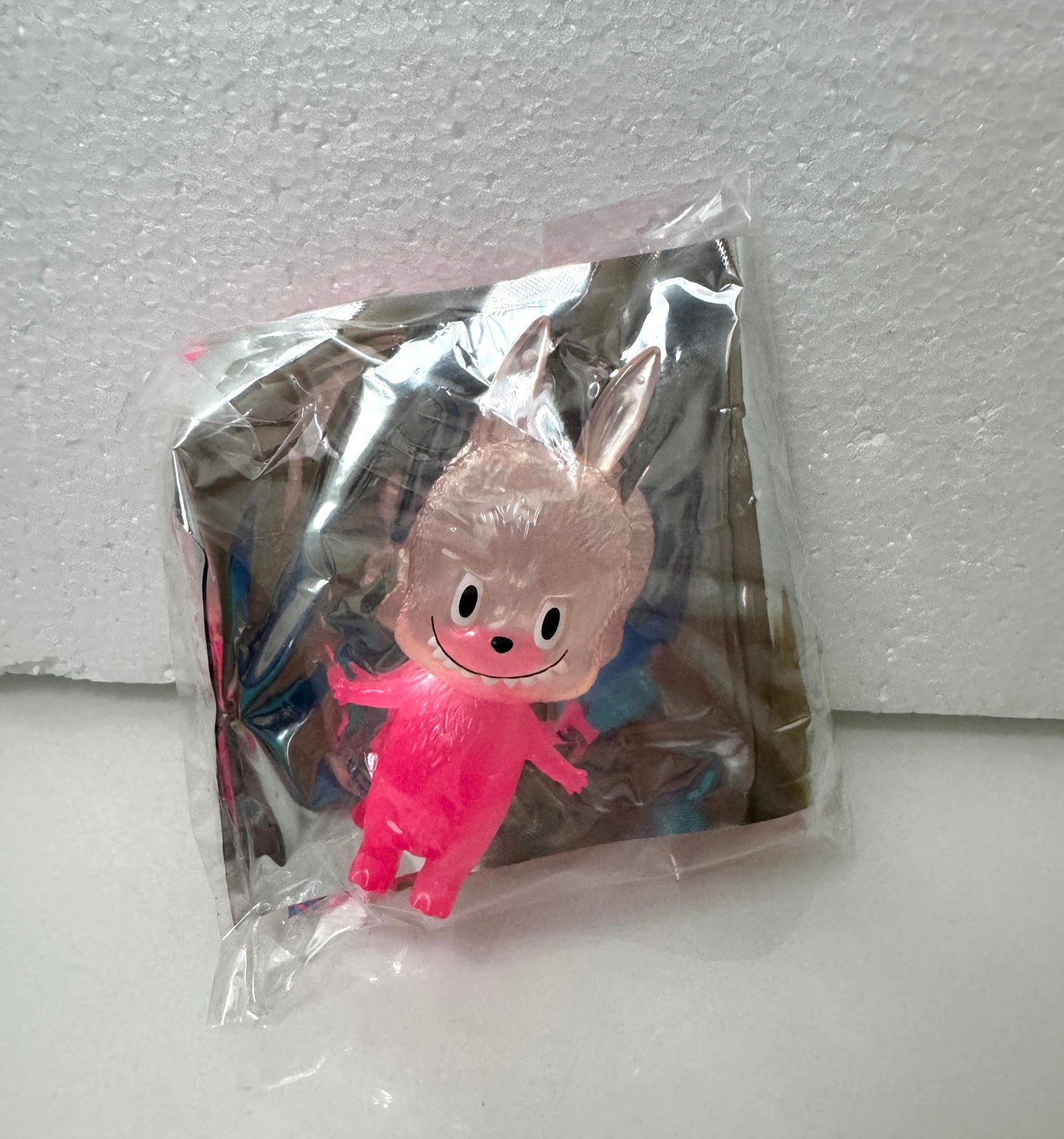 How2work The Little Monster Mini Figure Collection Series 2 | No.3 Labubu Ik hou van jou Neon Pink - Retired Rare Toy Collection Mystery Blind Box