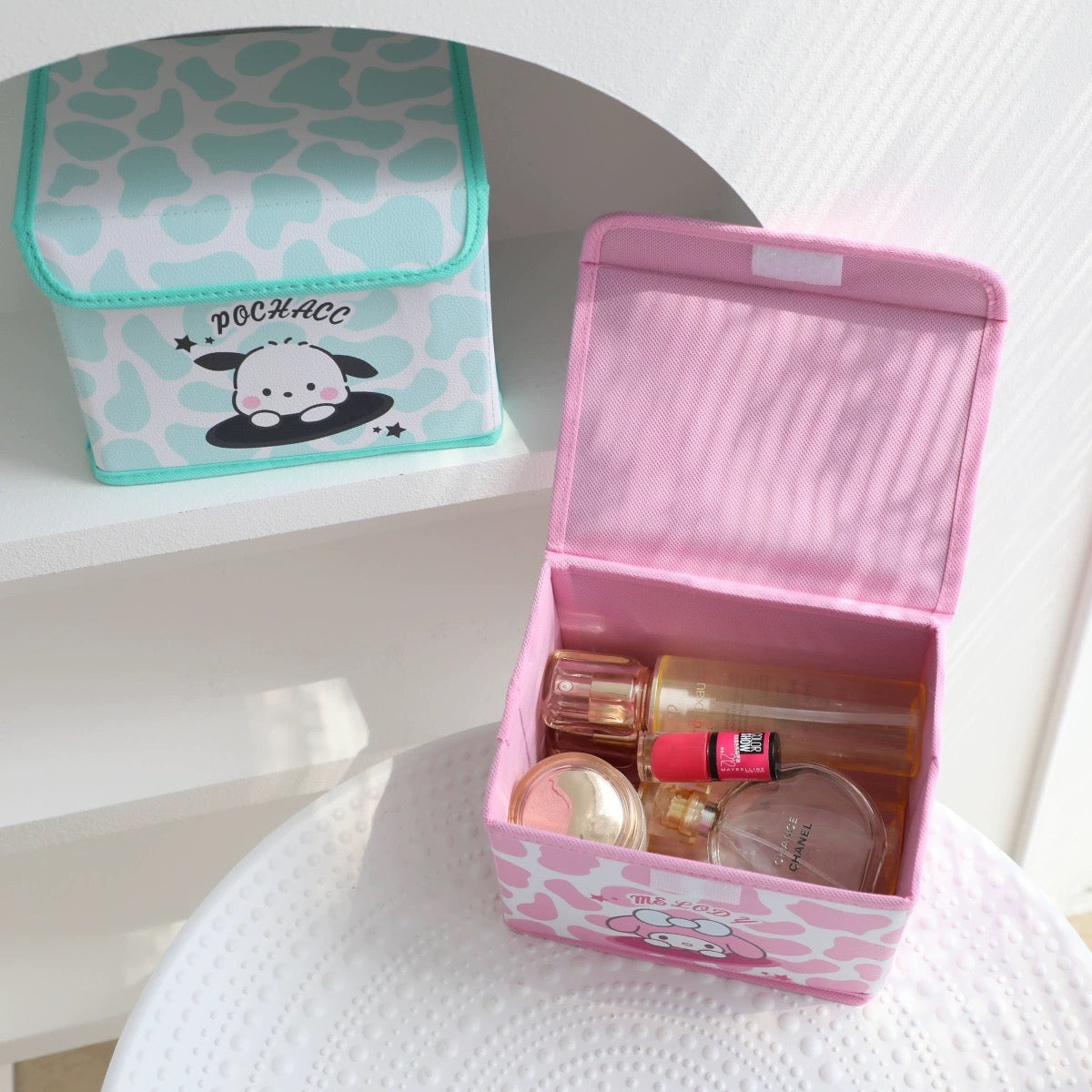Sanrio Characters with Friends Storage Box with Cover | Hello Kitty My Melody Kuromi Little Twin Stars Marron Cream Cinnamoroll Pompompurin Pocahcco KeroKeroKeroppi Hangyodon - Bedroom Girl Gift