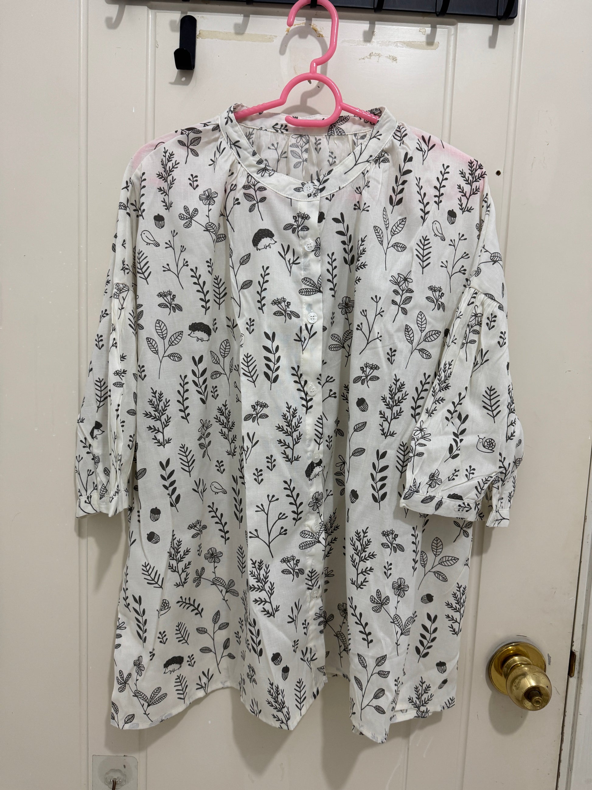 Japanese Cute Animals Style Shirt Series | Hedgehog in Forest - Kawaii Fashion Items