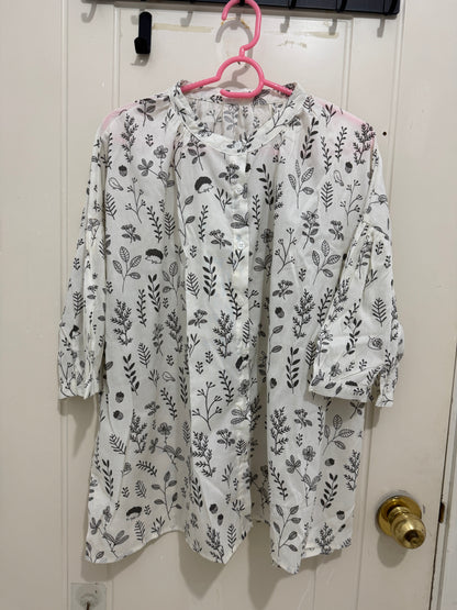 Japanese Cute Animals Style Shirt Series | Hedgehog in Forest - Kawaii Fashion Items