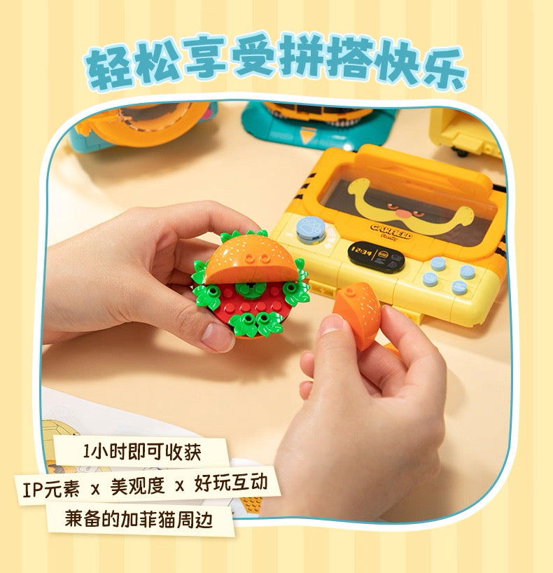Pan Tasy x Garfield Family | Oven - Lovely Cat Exotic Shorthair Building Blocks Toy Collections