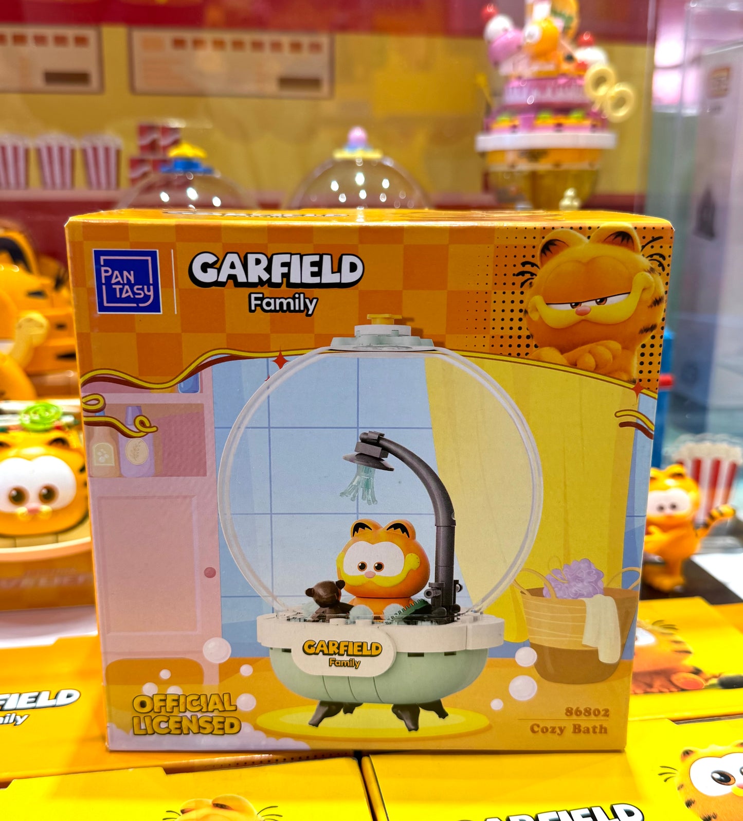 Pan Tasy x Garfield Family | Cozy Bath - Lovely Cat Exotic Shorthair Building Blocks Toy Collections