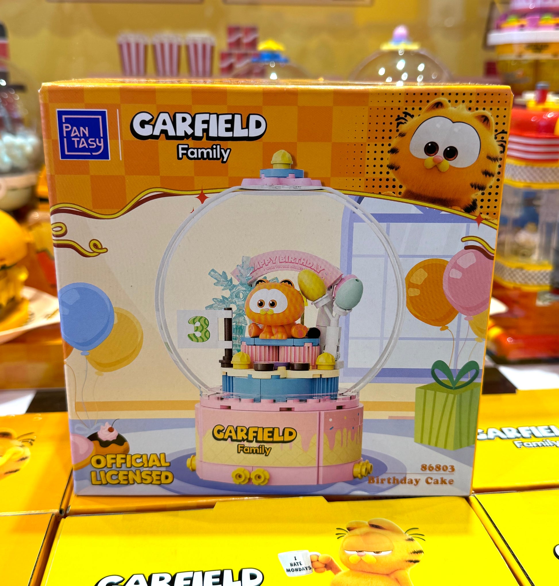 Pan Tasy x Garfield Family | Birthday Cake - Lovely Cat Exotic Shorthair Building Blocks Toy Collections