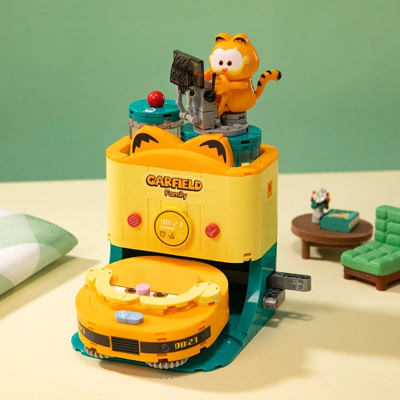 Pan Tasy x Garfield Family | Sweeping Robot - Lovely Cat Exotic Shorthair Building Blocks Toy Collections