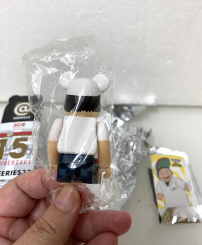 Japan Medicom Toy 100% Be@rbrick Series 33 | Hero Tonkatsu DJ AGE-TARO - Retried Limited Rare Toy Collection