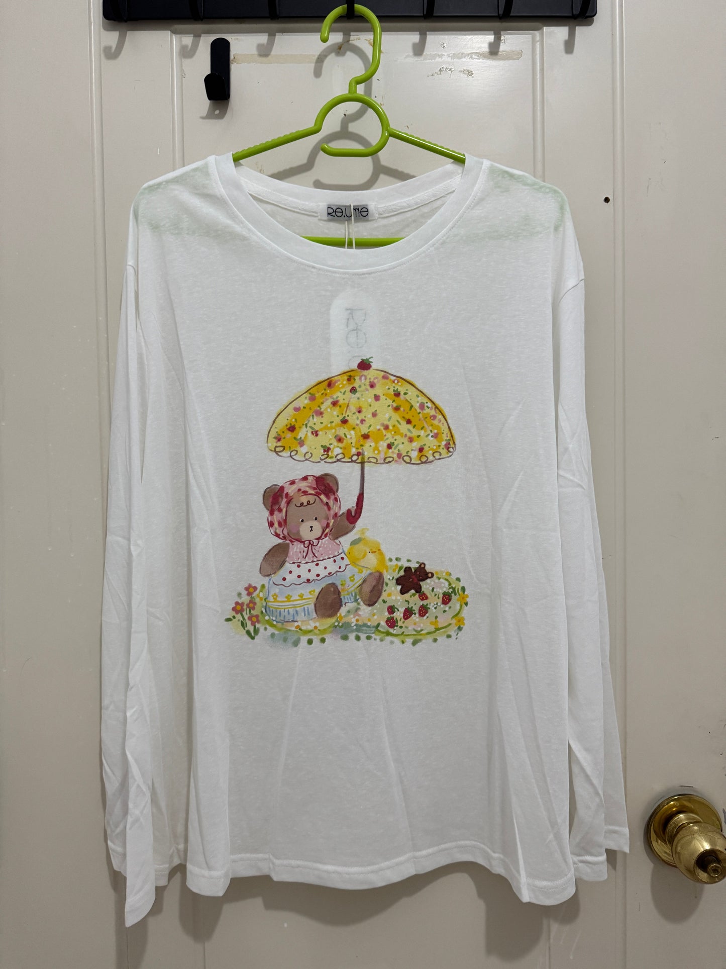 Korean Fashion Cute Animals Style Long-sleeved Sun Protection T-Shirt Series | Bear with Umbrella Picnic - Kawaii Fashion Items