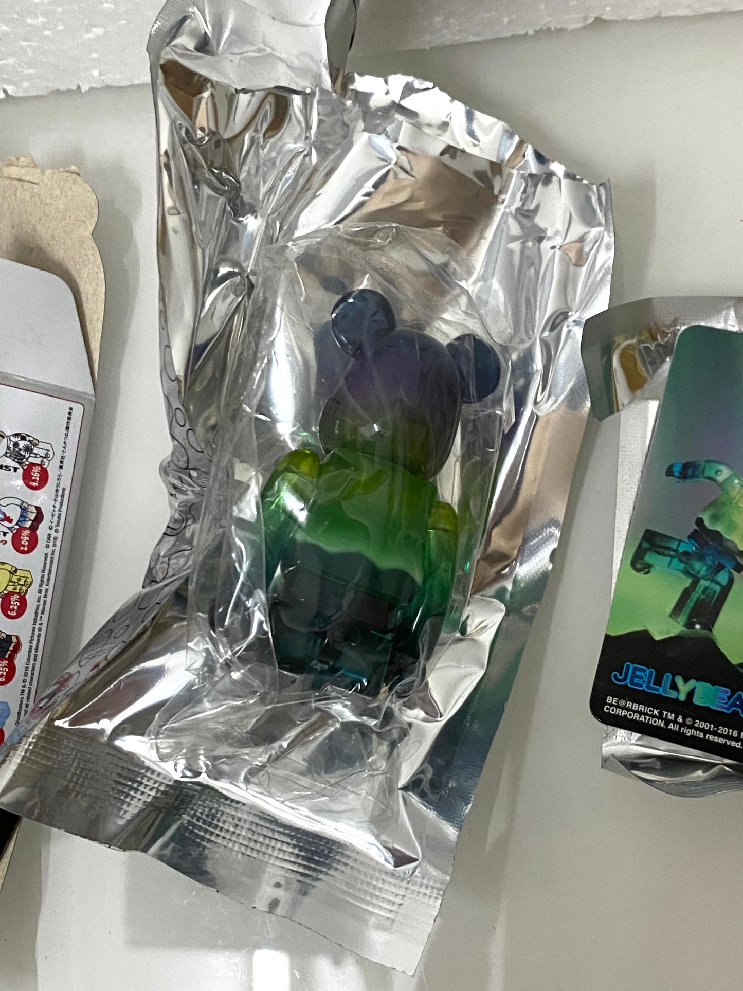 Japan Medicom Toy 100% Be@rbrick Series 33 | Jelly Bean Aurora - Retried Limited Rare Toy Collection