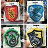 ハリー魔法魔術学校 x Miniso | 魔法学校4寮 ぬいぐるみマグネット 赤 青 緑 黄 - かわいいアイテム