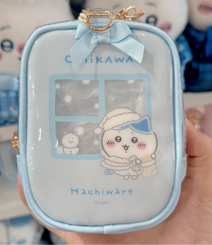 치이카와 X 미니소 X 산리오 시리즈 | 치이카와 하치와레 우사기 모몽가 산리오 캐릭터 모자 착용 앉아있는 봉제 인형 키체인 - 카와이 아이템 방 장식 인형