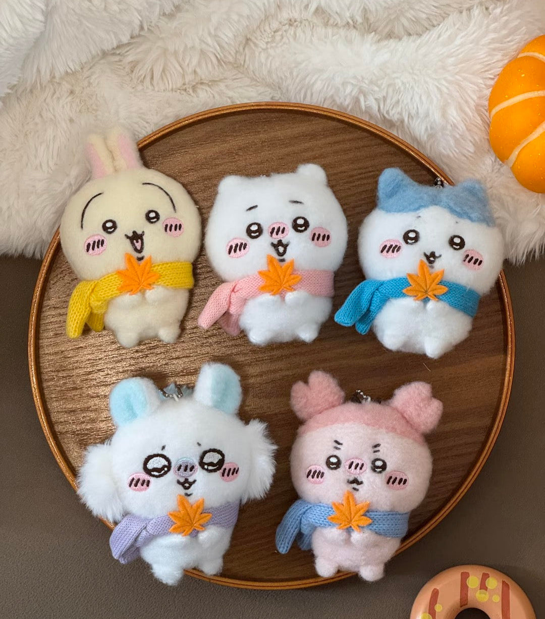 [Pre-order] ChiiKawa X Miniso Fluffy Bear Series | ChiiKawa Hachiware Usagi Momonga Crab Wearing Scarf Holding Maple Leaf Cute Plush Doll Keychain - Kawaii Items Room Decoration Doll
