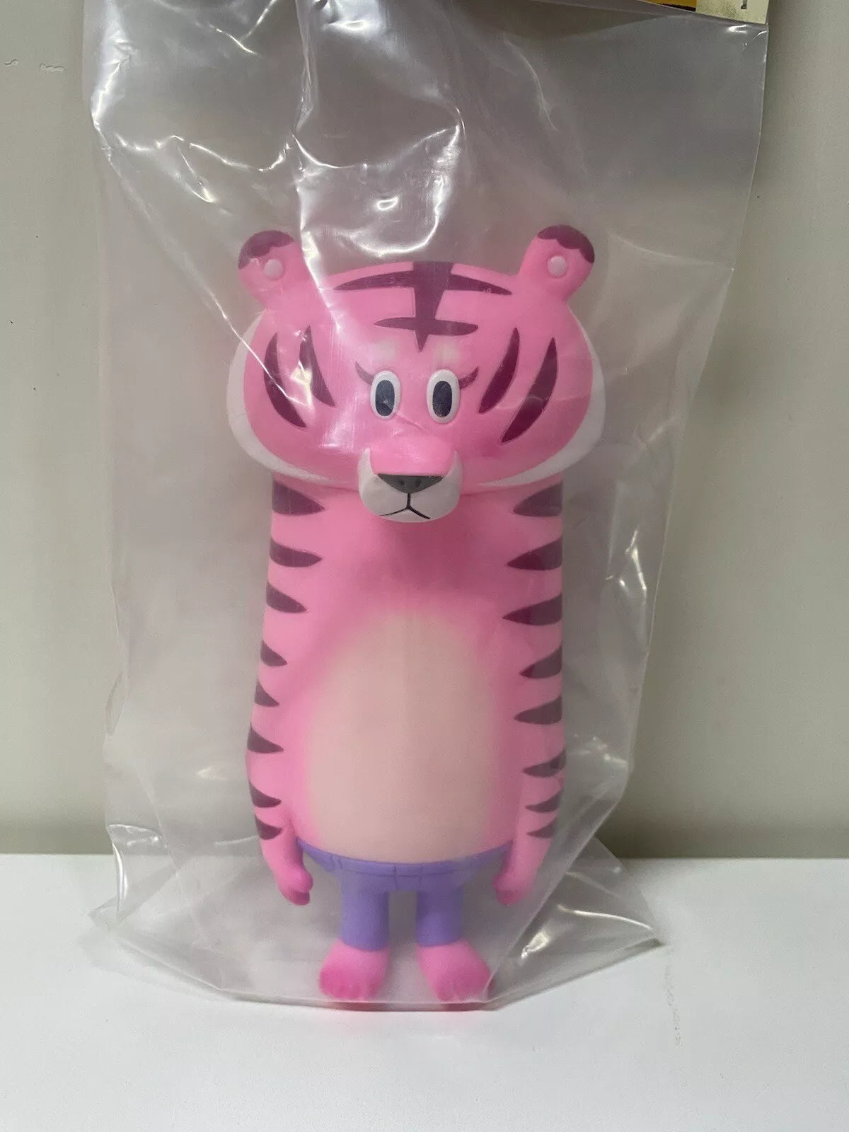 How2work Japan Artist BG Bear Lee Hu Pink Tiger Sofubi figure Soft Vinyl Rare